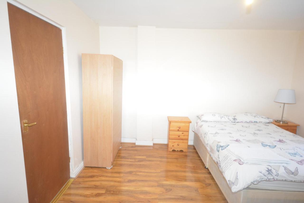 London Deluxe 6 Bedroom House Dagenham Exterior foto